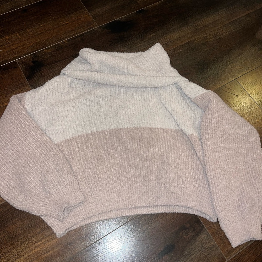 Two toned sweater